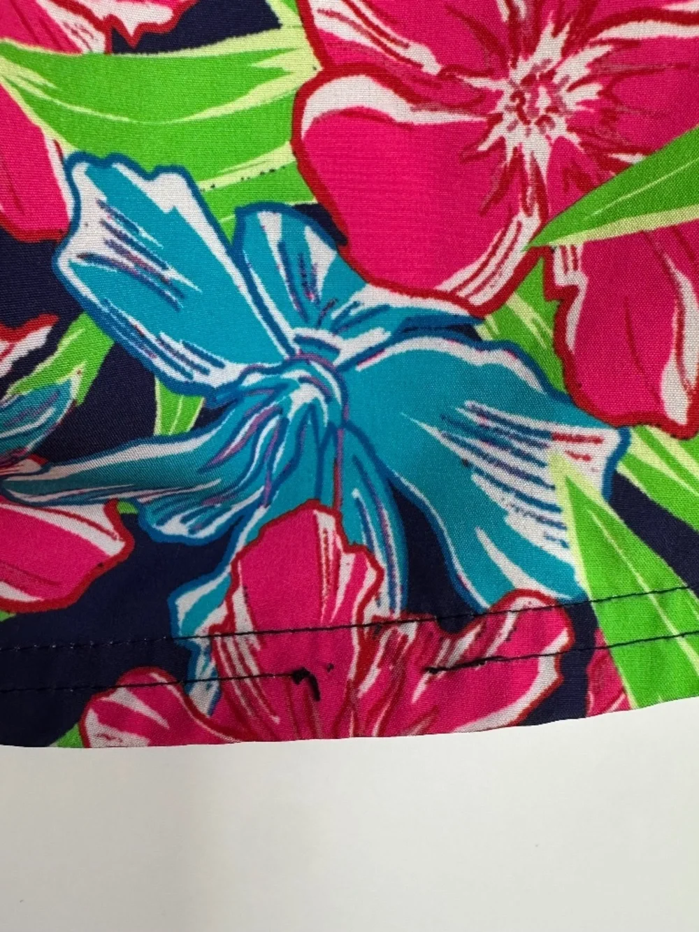 Vineyard Vines Floral Men Swim‎ Trunks